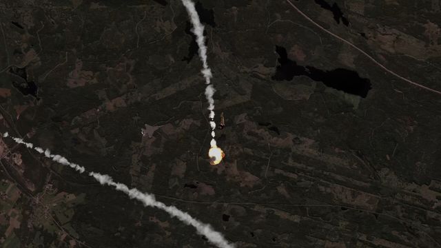 Old Jets, Cold Code: Fly Analog Fighters Against an AI Soviet Invasion in Flight Weapon